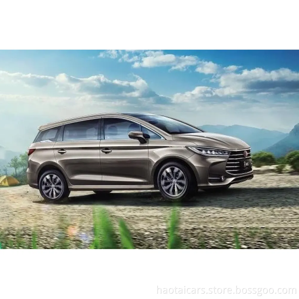 Hot Sale New Energy Byd Song Max Plug in Hybrid Large Space Family Electric MPV Car